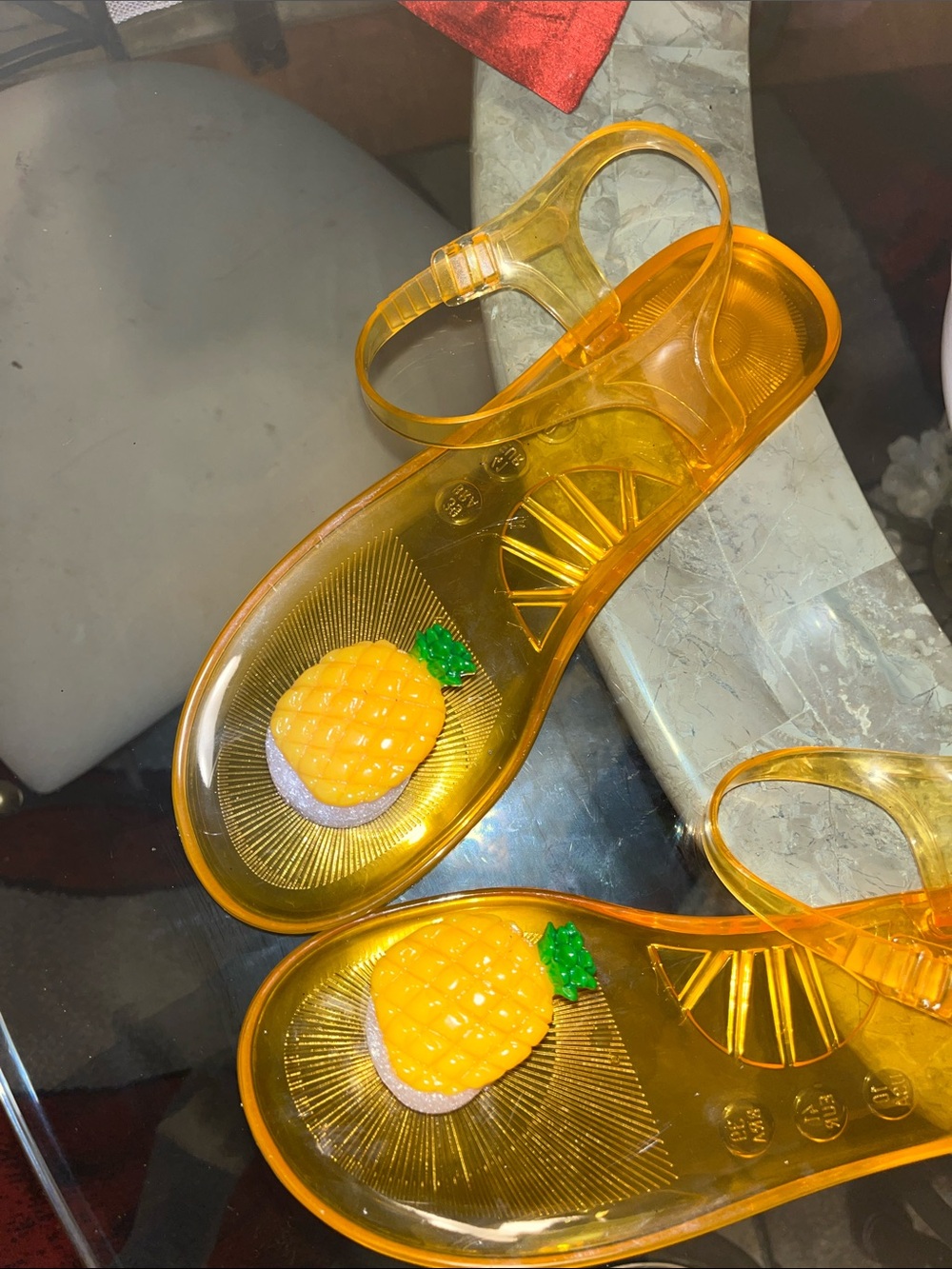 🍍🍍Katy Perry Collection Pineapple Jelly Sandals with Pineapple Charms🍍 - Picture 3 of 5